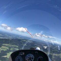Flugwegposition um 10:26:49: Aufgenommen in der Nähe von Gemeinde Bildstein, Österreich in 1542 Meter
